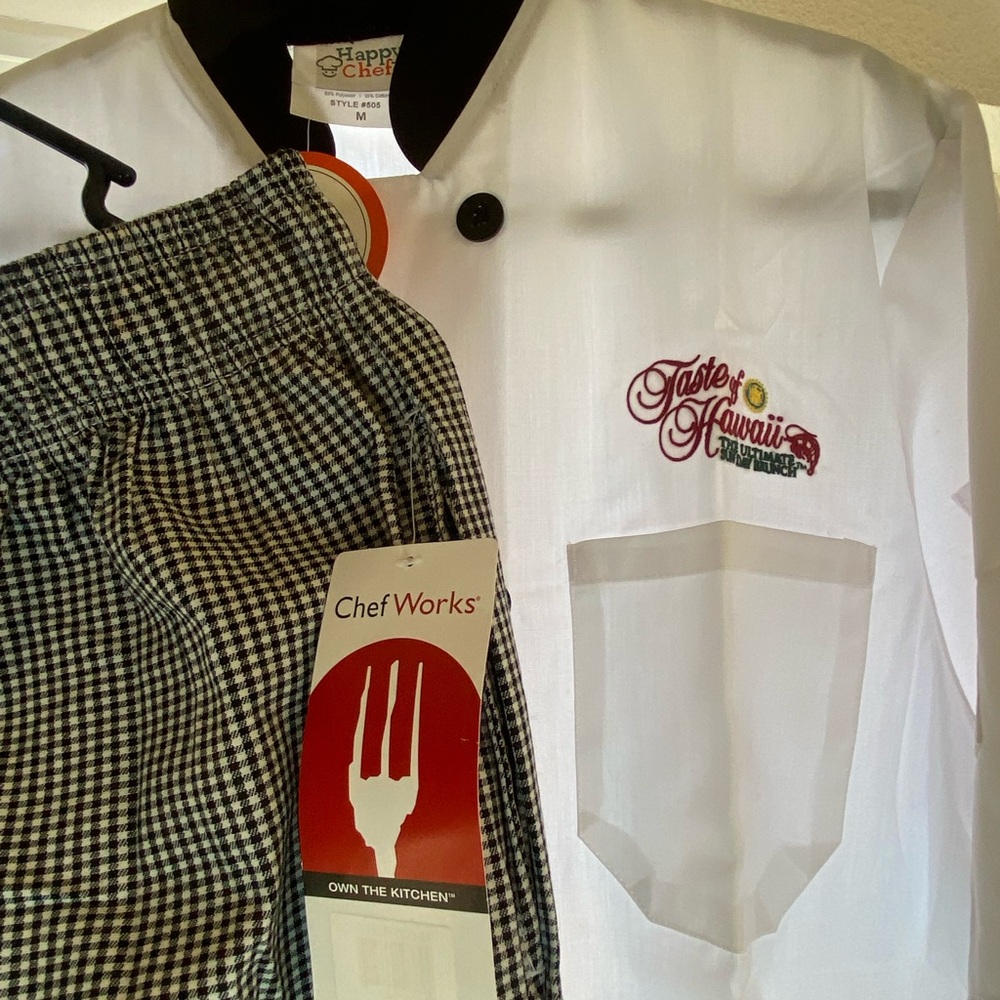 White Chef Uniform - Picture 17 of 17
